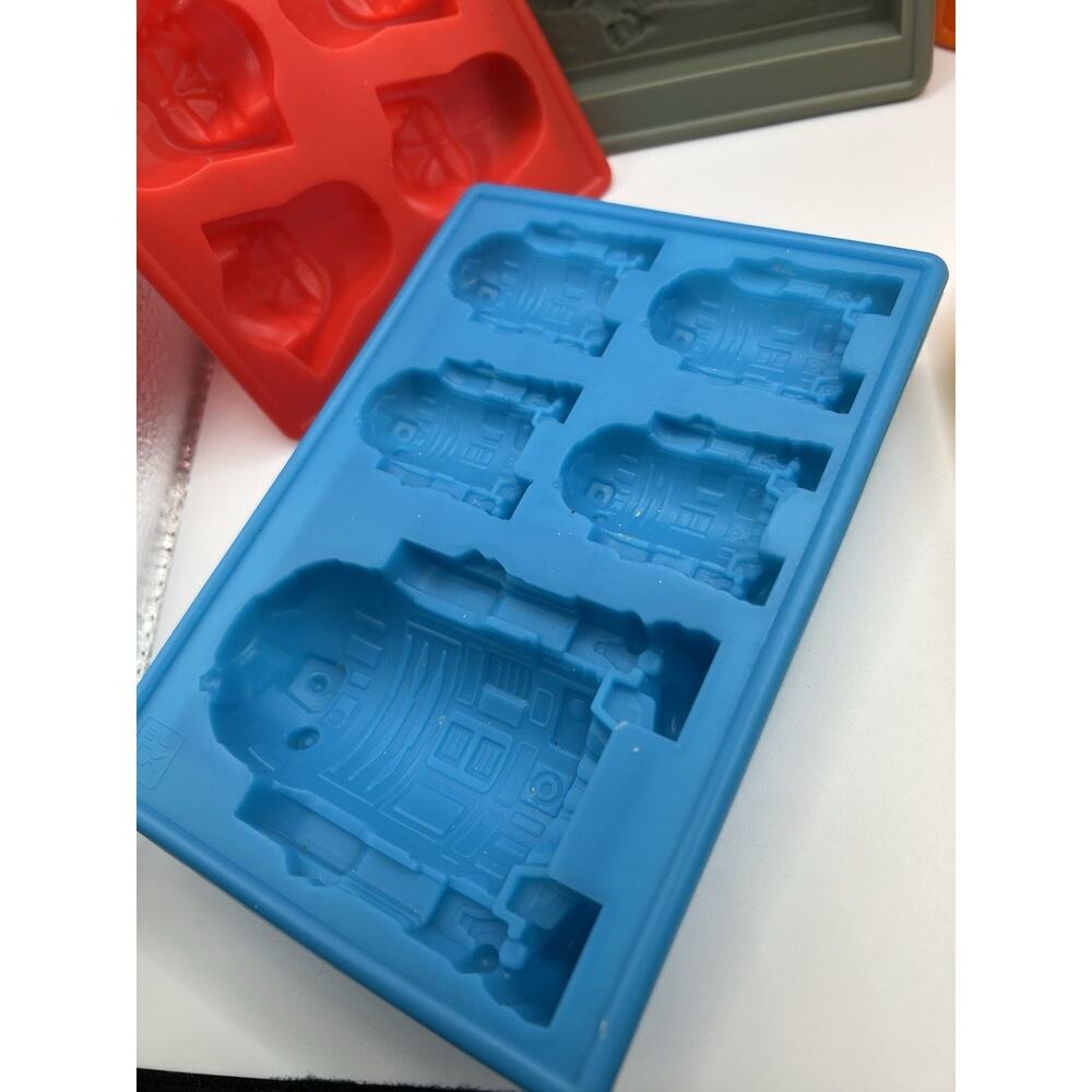 Lot Of 6 STAR WARS Silicone Ice Trays Baking Molds Chocolate Jello Candy Molds - Picture 8 of 10